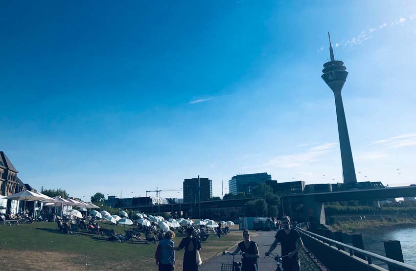 duesseldorf rheinpromenade